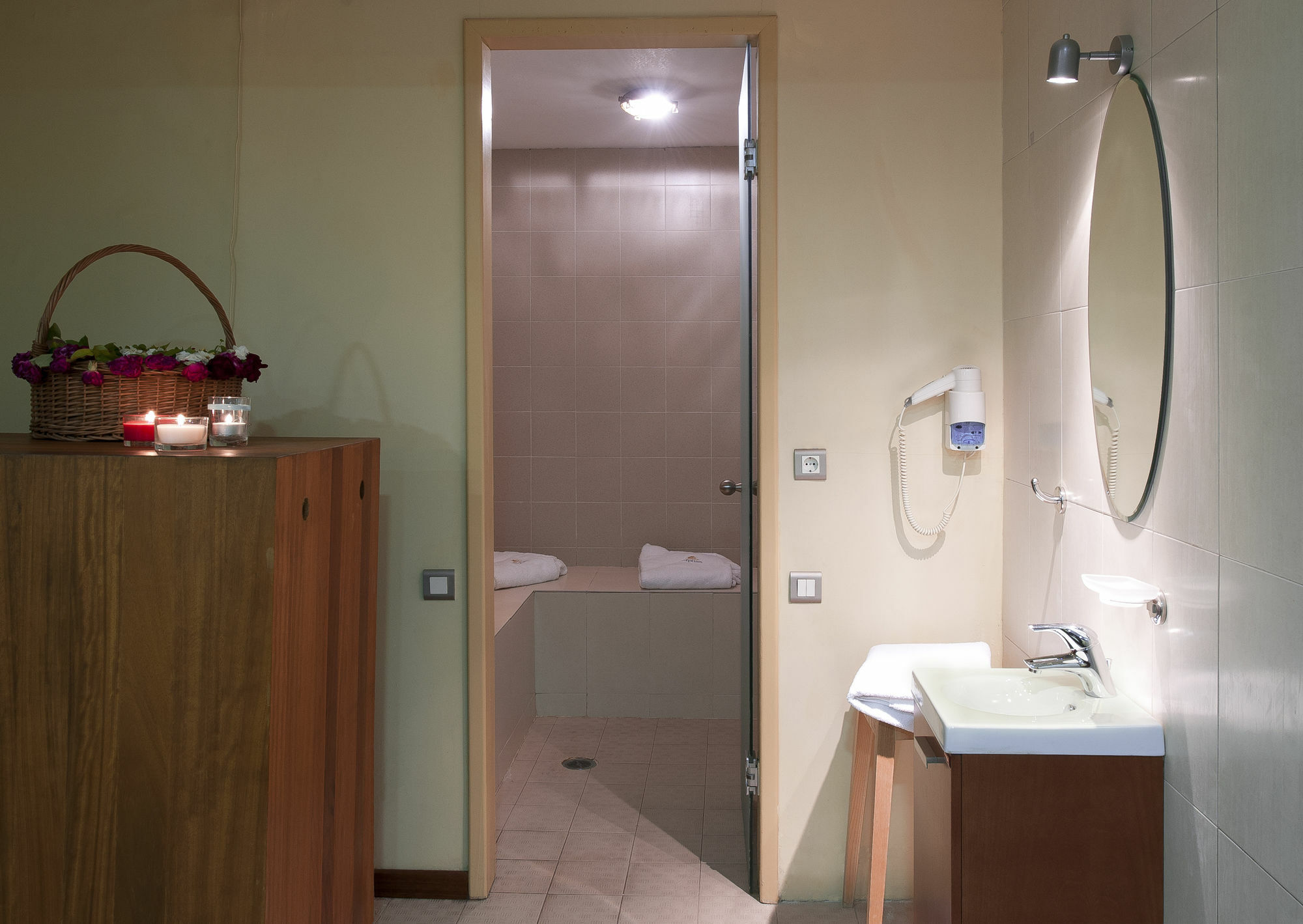 Efplias Hotel Apartments Pireus Exteriör bild