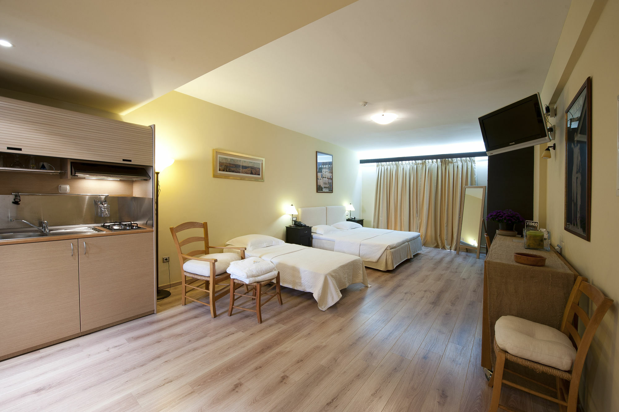 Efplias Hotel Apartments Pireus Exteriör bild