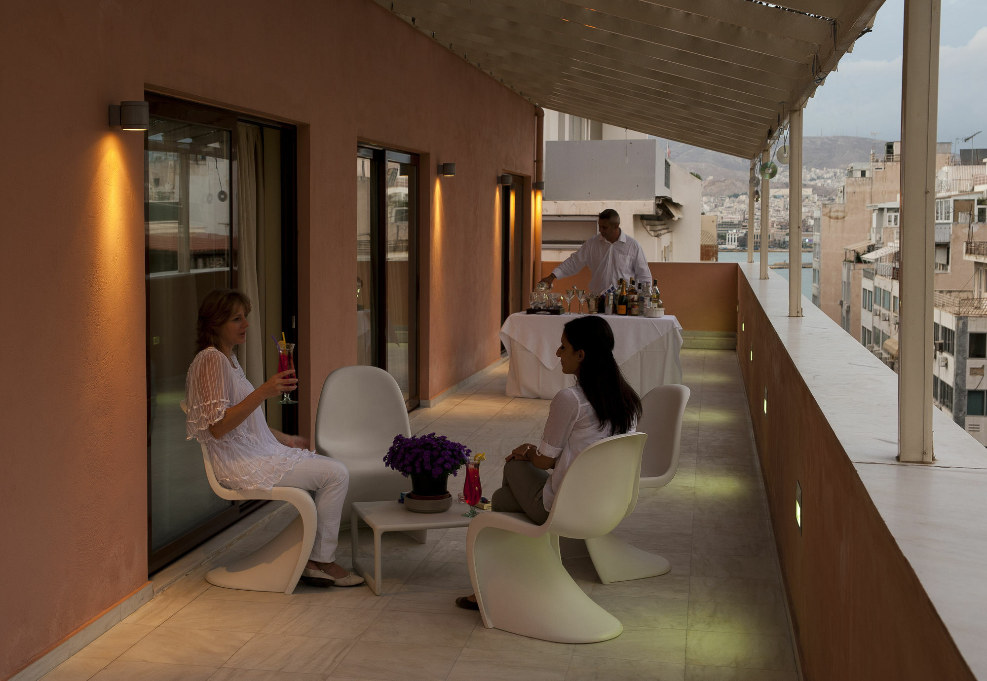 Efplias Hotel Apartments Pireus Exteriör bild